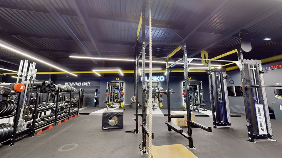 Corde à grimper, machine disponible au Fitness Park Vandœuvre-lès-Nancy