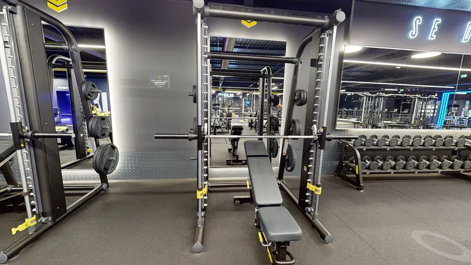 Smith Machine, machine disponible au Fitness Park Vandœuvre-lès-Nancy